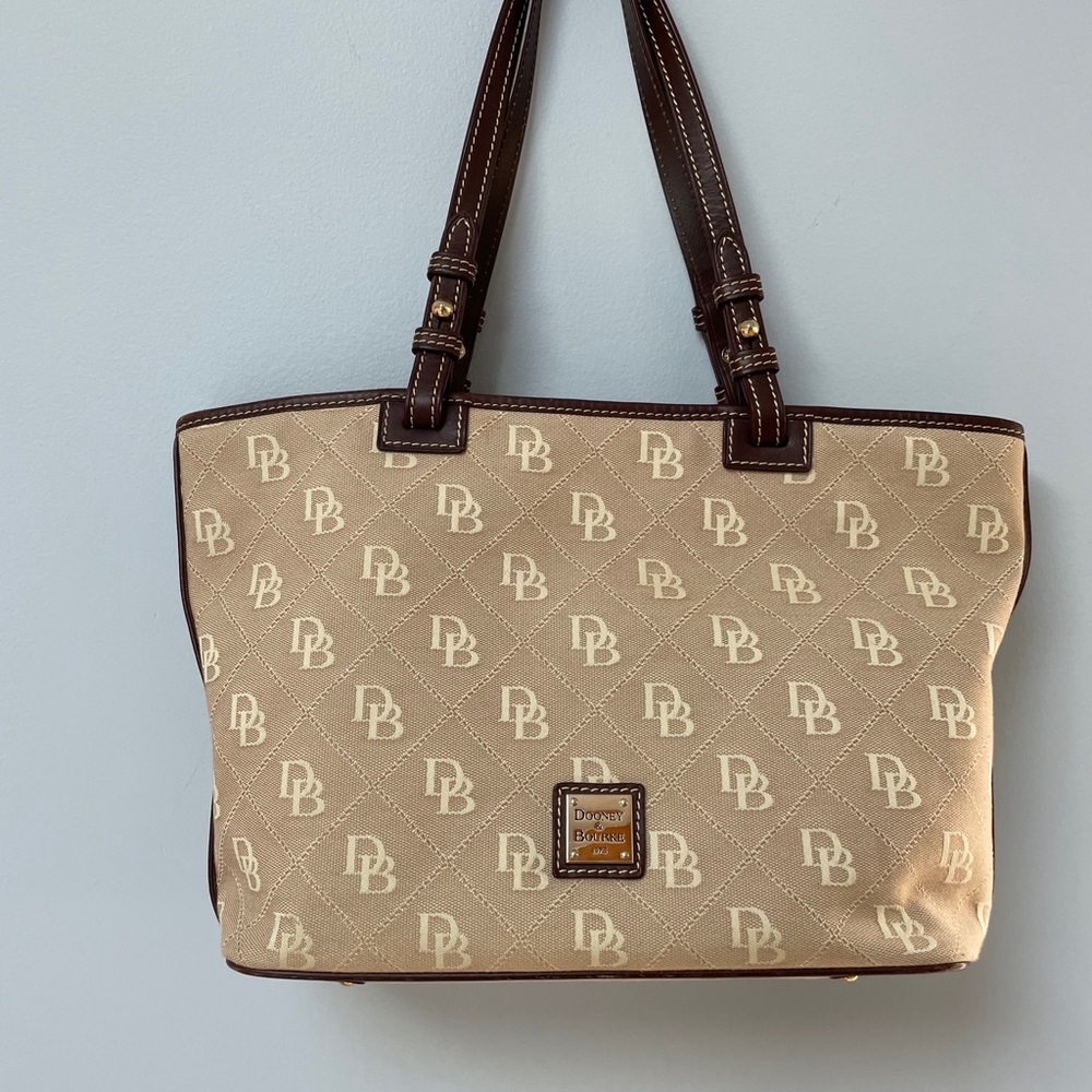 Like new Dooney & Bourke logo canvas tote